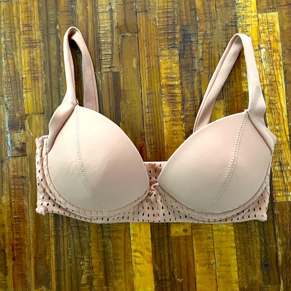 Acacia padded top